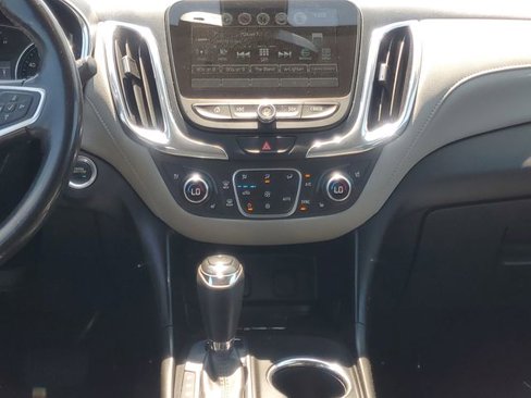 Used 2018 Chevrolet Equinox Premier image 30