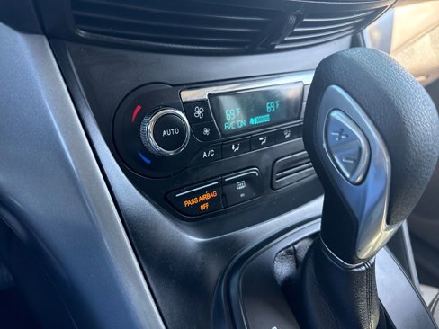 Used 2016 Ford Escape SE w/ Equipment Group 201A image 32