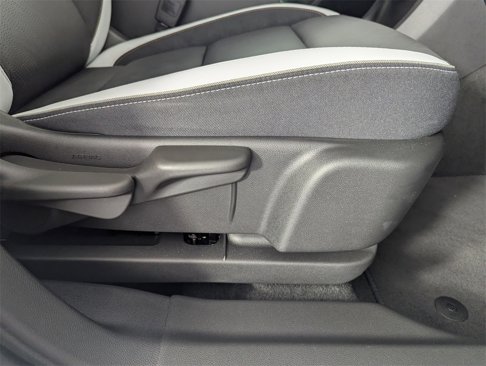 Used 2025 Buick Envision Sport Touring image 39
