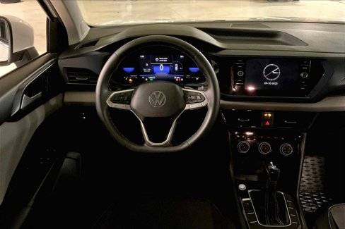 Used 2023 Volkswagen Taos SE image 5