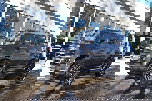 Used 2018 Toyota 4Runner 4WD image 1
