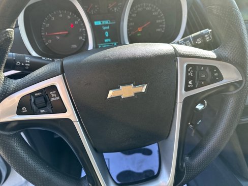 Used 2017 Chevrolet Equinox LT image 22