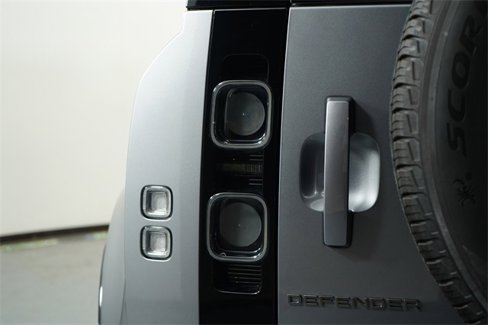 Used 2020 Land Rover Defender 110 X image 12
