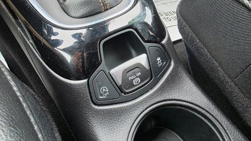 Used 2019 Jeep Compass Limited image 35