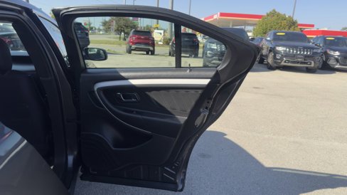 Used 2017 Ford Taurus SEL image 22