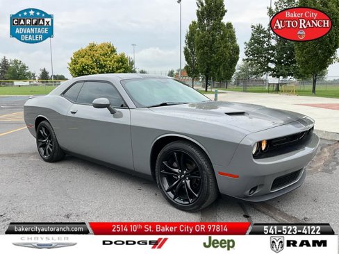 Used 2018 Dodge Challenger SXT w/ Blacktop Package image 1