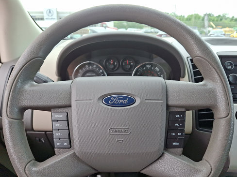 Used 2007 Ford Edge SE image 16