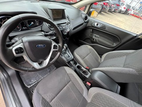 Used 2015 Ford Fiesta SE w/ Equipment Group 201A image 11