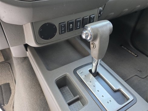 Used 2019 Nissan Frontier SL image 11