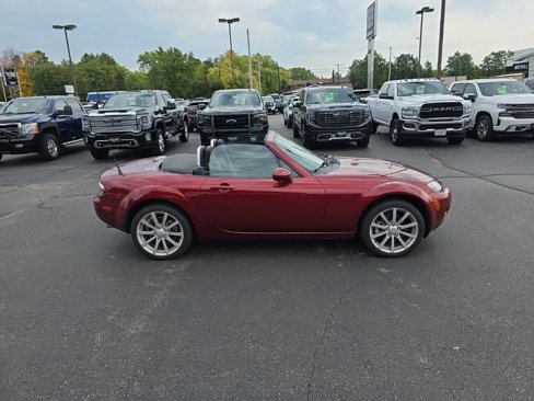 Used 2006 MAZDA MX-5 Miata Sport w/ Suspension Pkg image 5