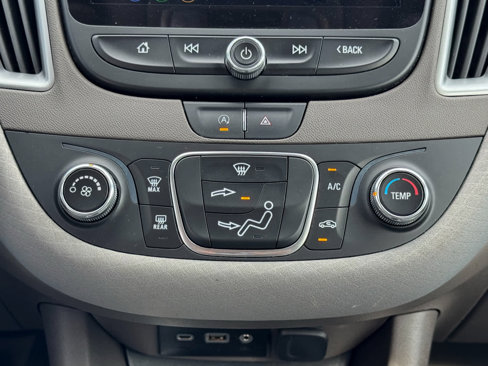 Used 2020 Chevrolet Malibu LS w/ Driver Confidence Package II image 16