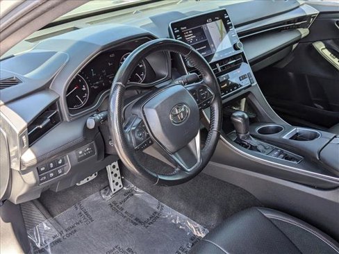 Used 2020 Toyota Avalon Touring image 10
