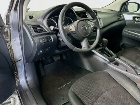 Used 2019 Nissan Sentra S image 10