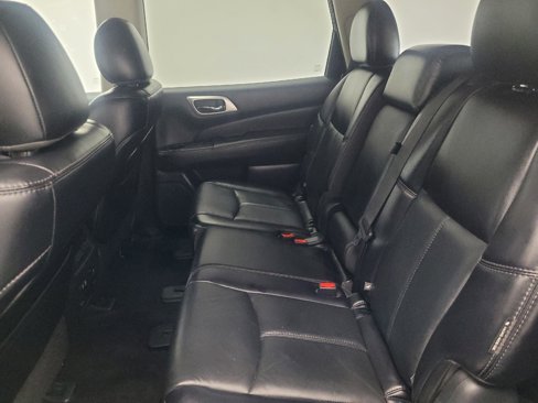 Used 2020 Nissan Pathfinder SL image 18
