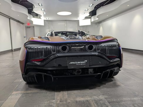 New 2025 McLaren Artura Spider image 5