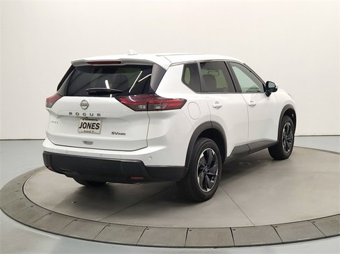 Used 2024 Nissan Rogue SV image 6