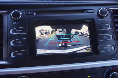 Used 2017 Toyota Highlander FWD V6 image 32