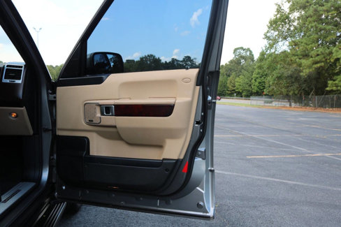 Used 2010 Land Rover Range Rover Supercharged image 39