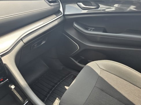 Used 2022 Jeep Grand Cherokee L Laredo w/ Luxury Tech Group I image 18