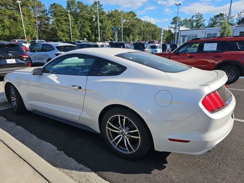 Used 2017 Ford Mustang Coupe image 2