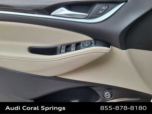 Used 2020 Buick Enclave Essence image 19
