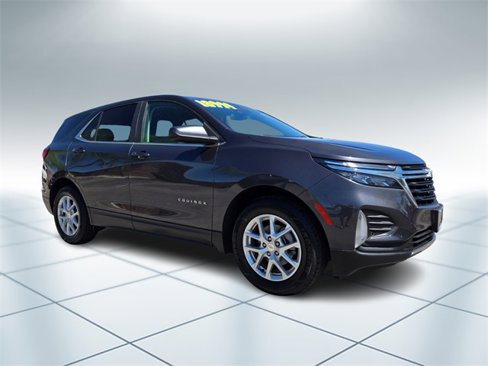Used 2022 Chevrolet Equinox LT image 2