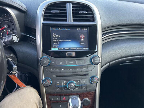 Used 2013 Chevrolet Malibu LT image 19