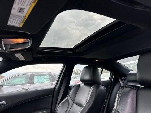 Used 2022 Dodge Charger SXT w/ Leather Interior Group image 11