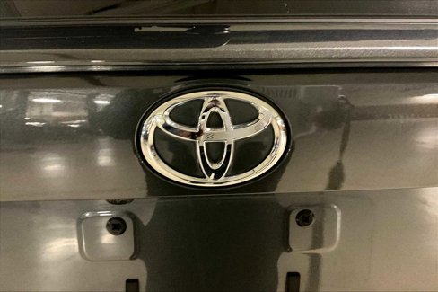 Used 2022 Toyota RAV4 XLE Premium image 31