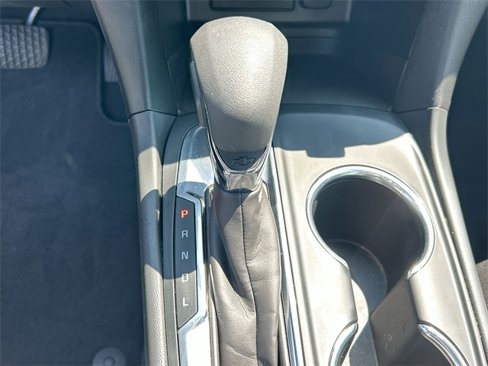 Used 2022 Chevrolet Equinox LS image 16