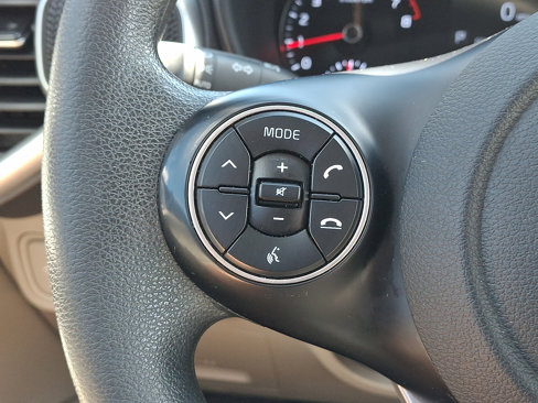 Used 2022 Kia Soul LX image 19