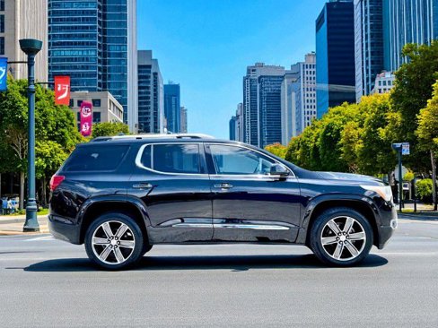 Used 2019 GMC Acadia Denali w/ Technology Package image 2