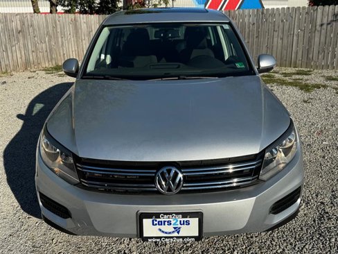 Used 2013 Volkswagen Tiguan S image 10