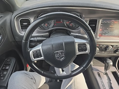 Used 2013 Dodge Charger R/T image 21
