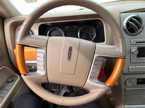 Used 2006 Lincoln Zephyr image 15