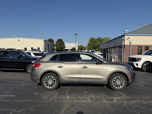 Used 2017 Lincoln MKX Select w/ Select Plus Package image 2