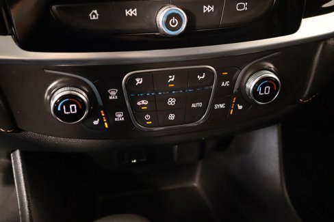 Used 2021 Chevrolet Traverse LT image 7
