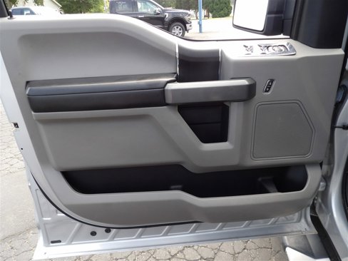 Used 2018 Ford F150 XLT image 11