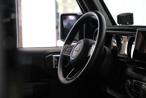 Used 2025 Jeep Gladiator Sport image 52