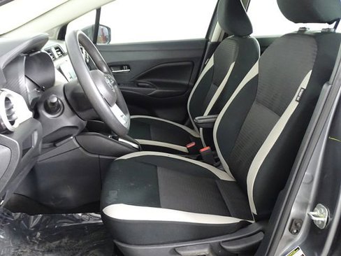 Used 2020 Nissan Versa SV image 6