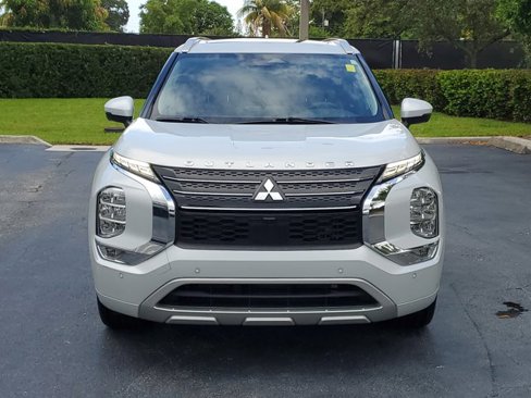 Used 2023 Mitsubishi Outlander SEL image 24