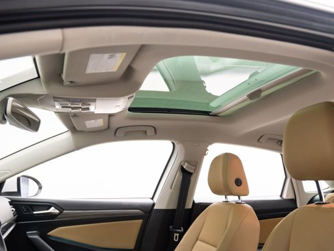 Used 2019 Volkswagen Jetta SEL image 16