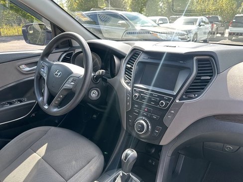 Used 2017 Hyundai Santa Fe Sport image 4