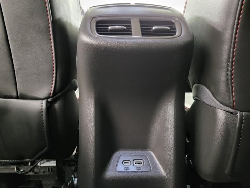 Certified 2022 Buick Envision Essence w/ Sport Touring Package image 23