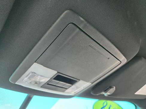 Used 2018 Ford Explorer Limited image 16