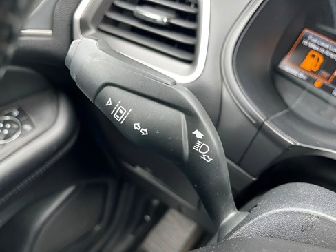 Used 2023 Ford Edge SEL image 21