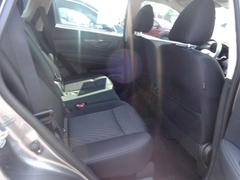 Used 2020 Nissan Rogue S image 11