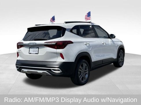 Used 2023 Kia Seltos S w/ Navigation Package image 4