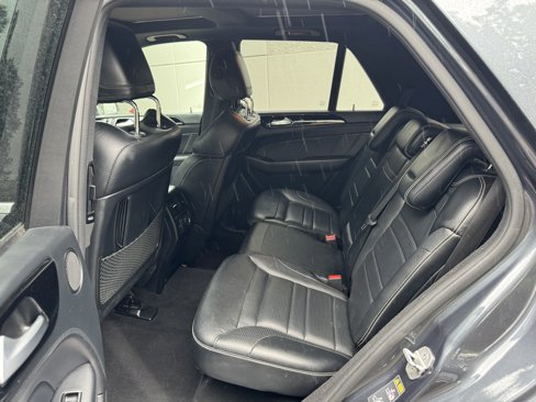 Used 2012 Mercedes-Benz ML 63 AMG 4MATIC image 16