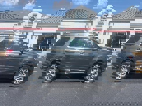 Used 2018 Ford Explorer Limited w/ Equipment Group 301A image 16